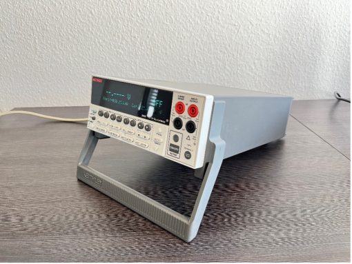 Keithley 2425 Source Meter 100W; inkl. 6 1/2 Digit Multimeter + Zubehör